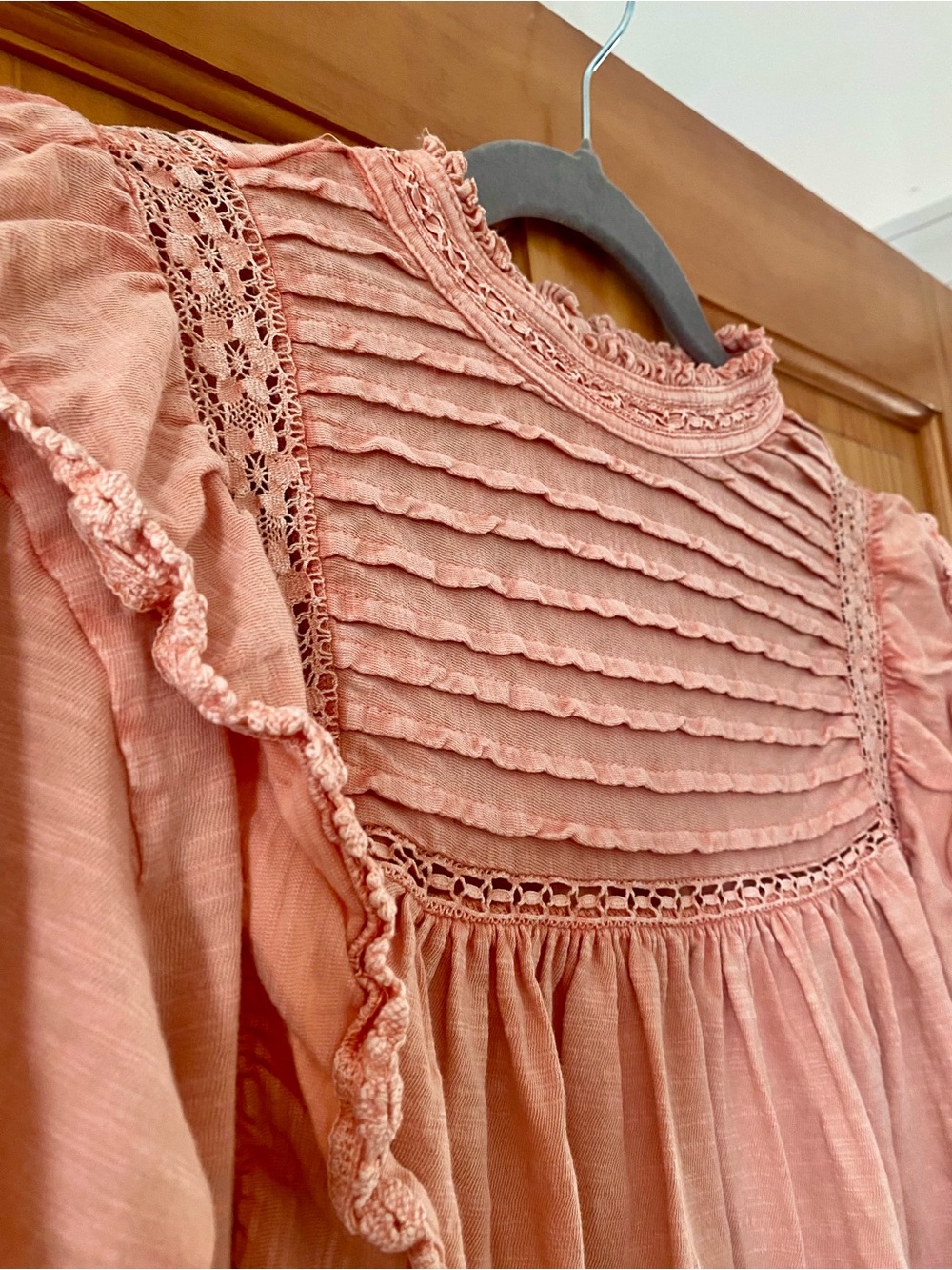 Free People Le Femme Lace Ruffle Pintuck Top Peach Pink Size Small - Picture 4 of 10